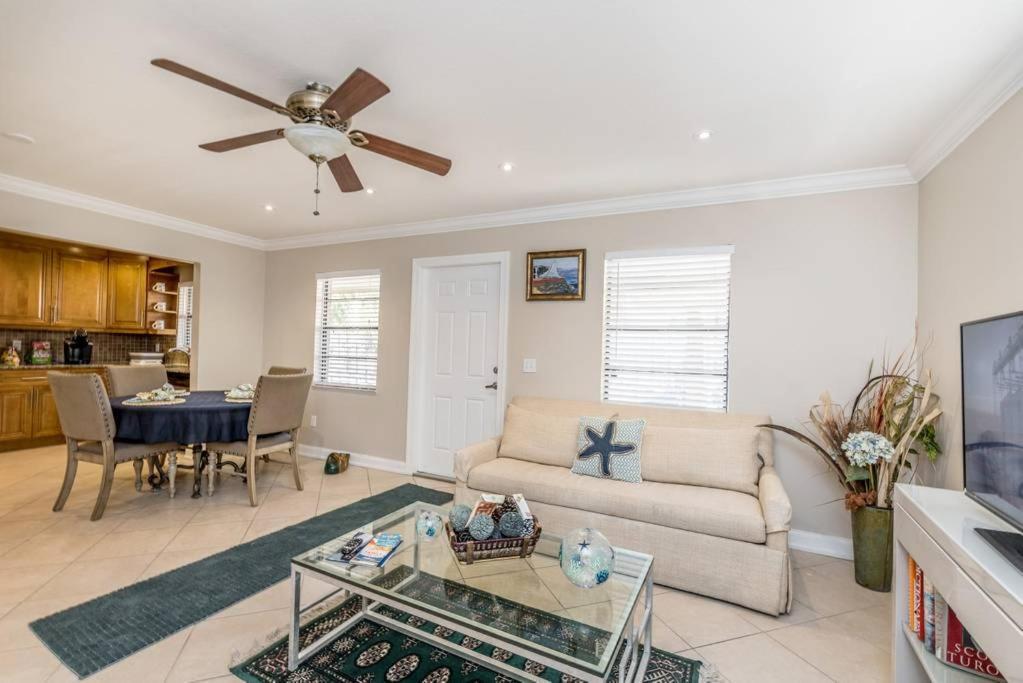 Ocean Vacation Breeze Holiday home *